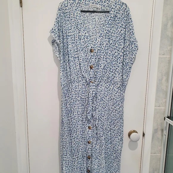 Henry Oscar blue animal print button down dress - Picture 2 of 6